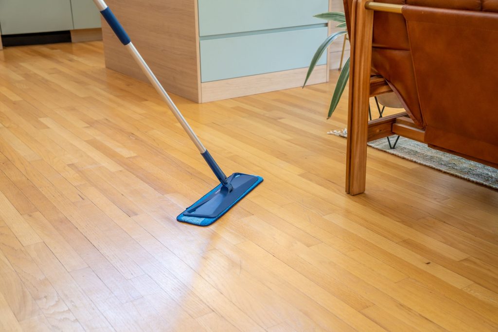 Smart, quick, and dust-free steps to get beautiful, smooth hardwood floors